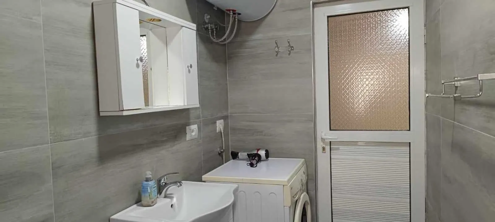 Robert Apartament Center Berat 0*,