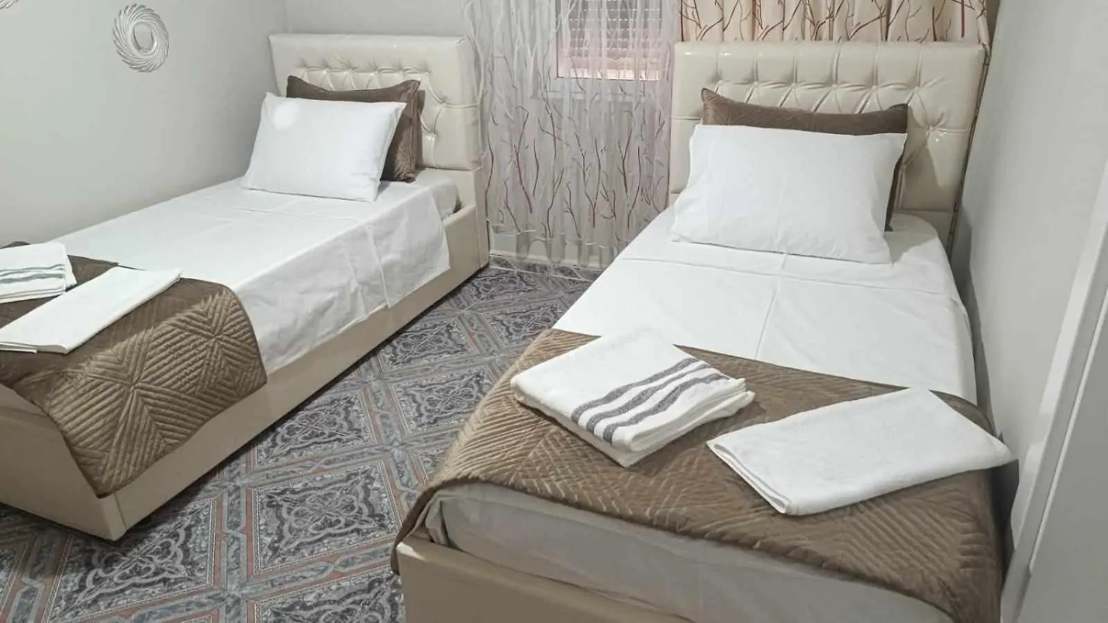 Apartment Robert Apartament Center Berat