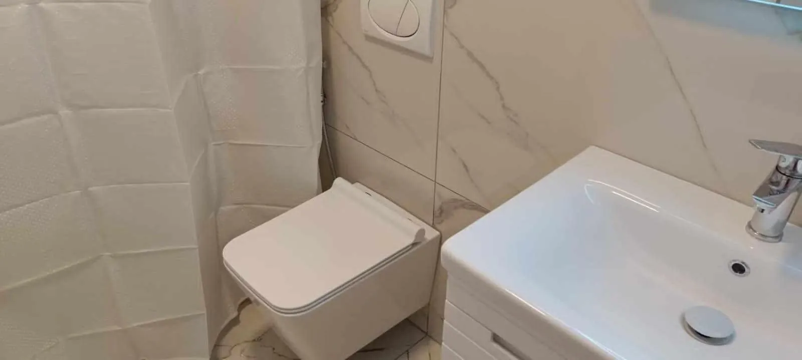 Robert Apartament Center Berat 0*,