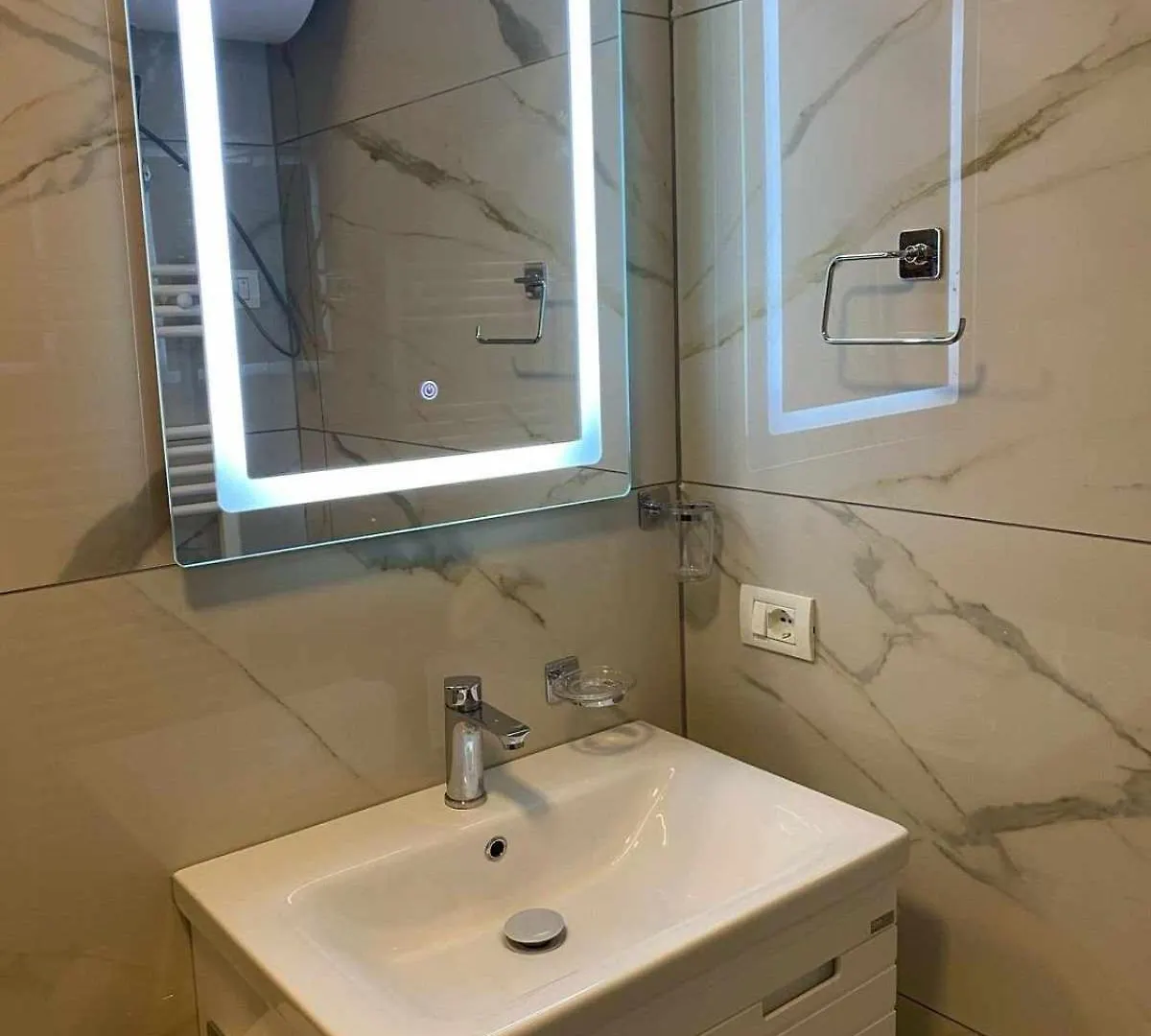 Robert Apartament Center Berat Apartment