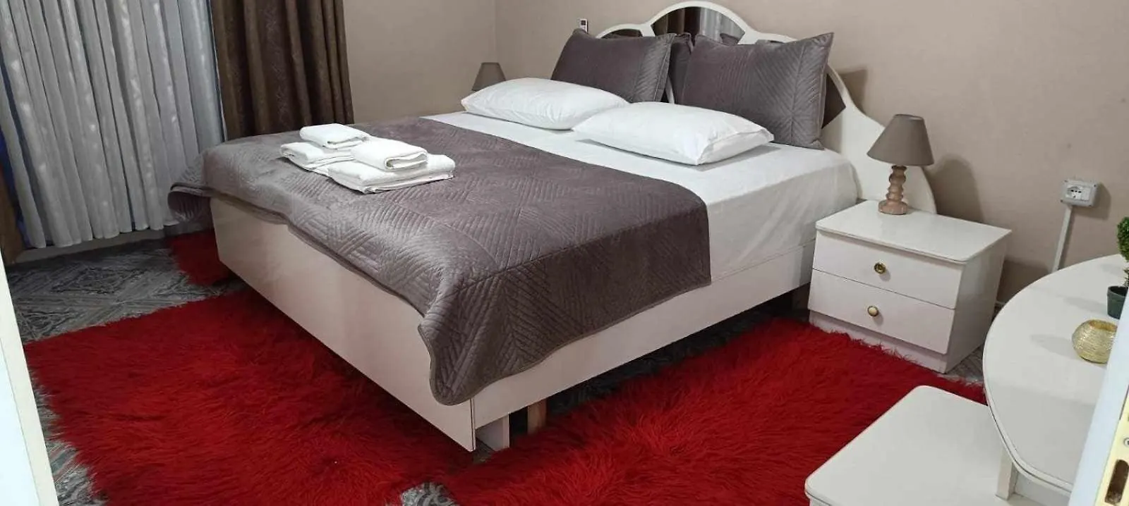 Apartment Robert Apartament Center Berat