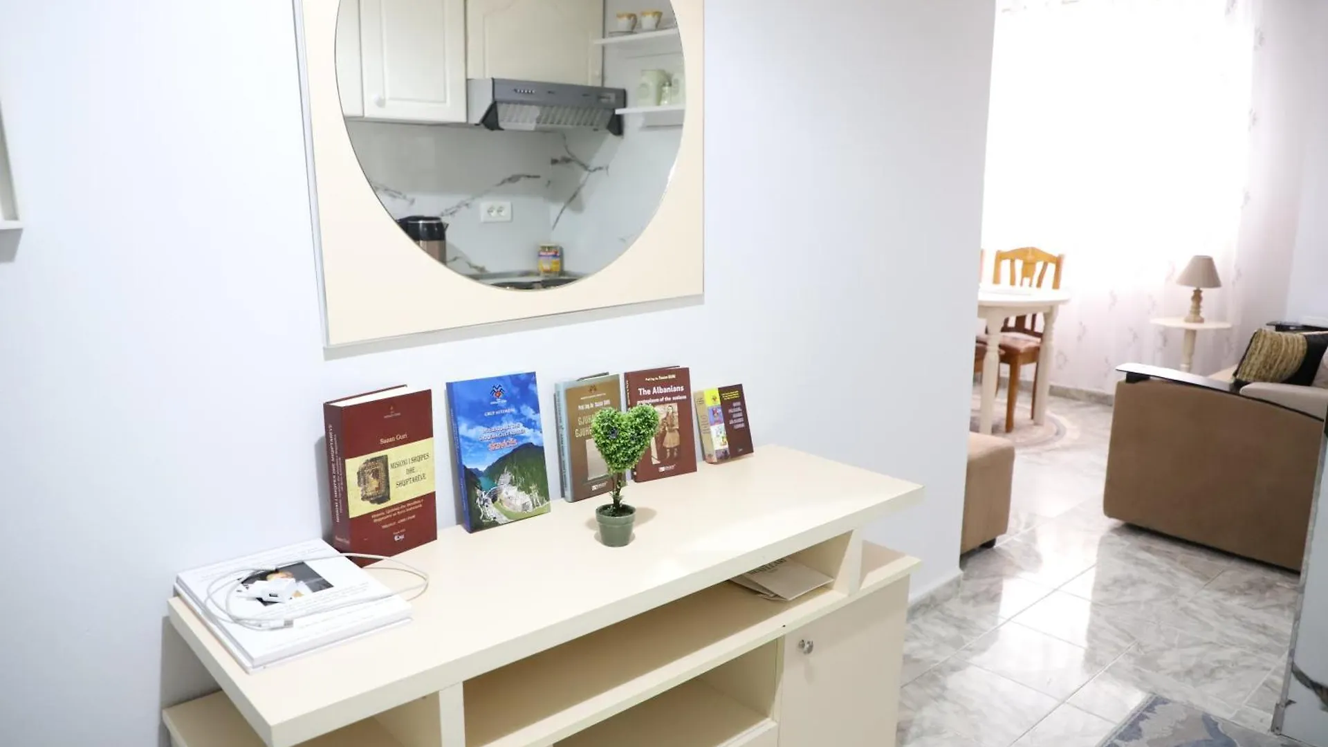 Robert Apartament Center Berat