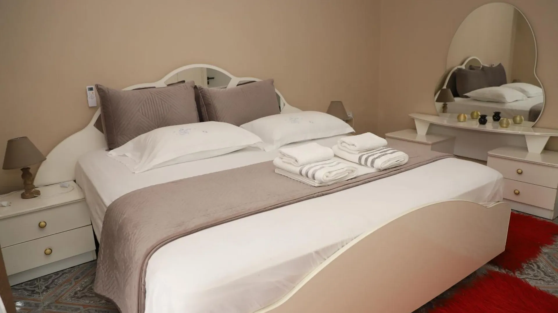 Apartment Robert Apartament Center Berat
