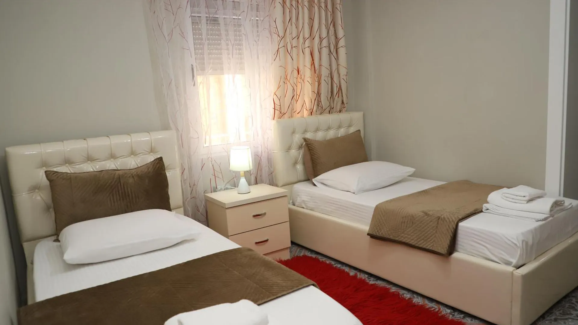 Robert Apartament Center Berat Apartment