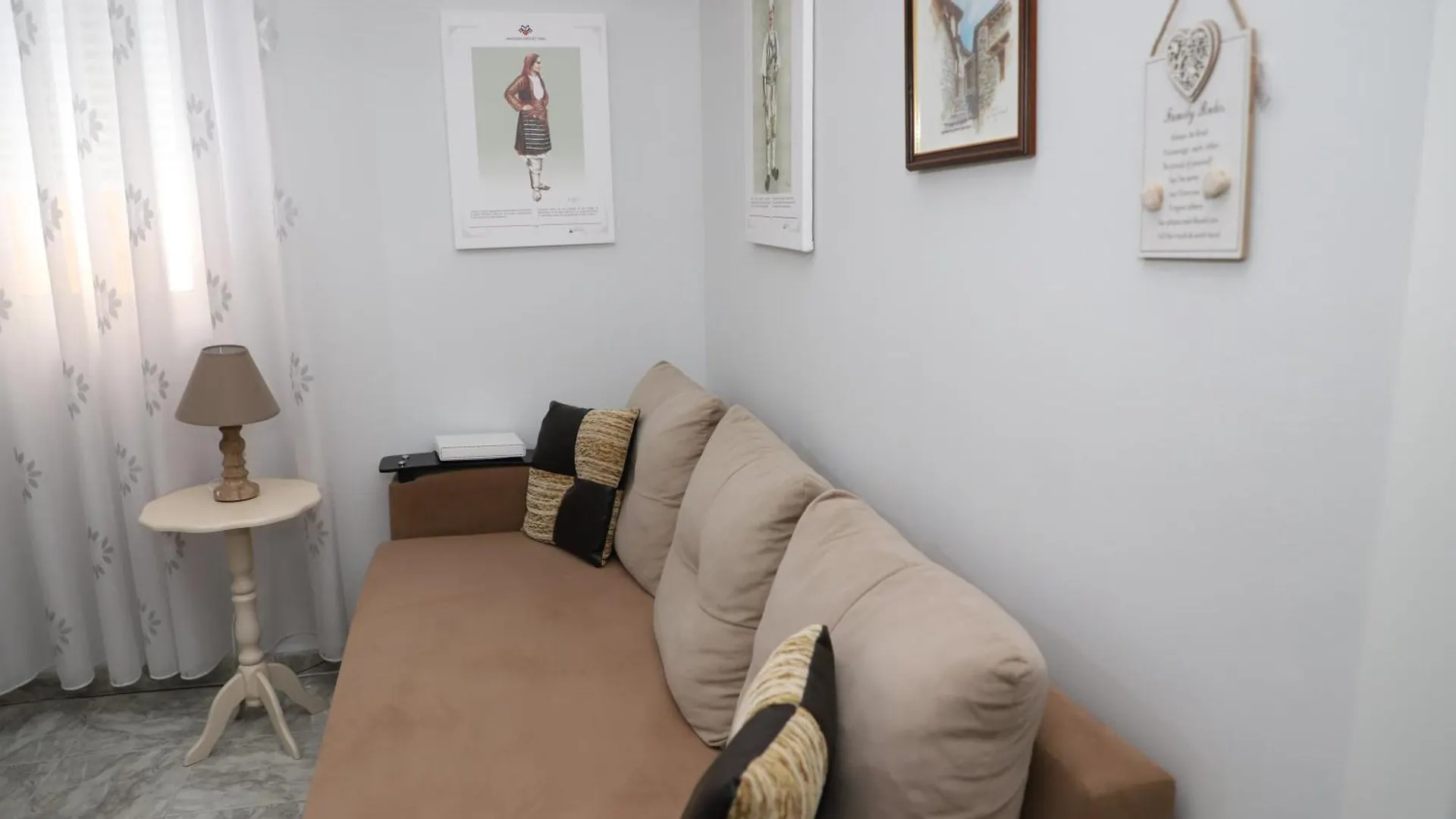 Robert Apartament Center Berat 0*,