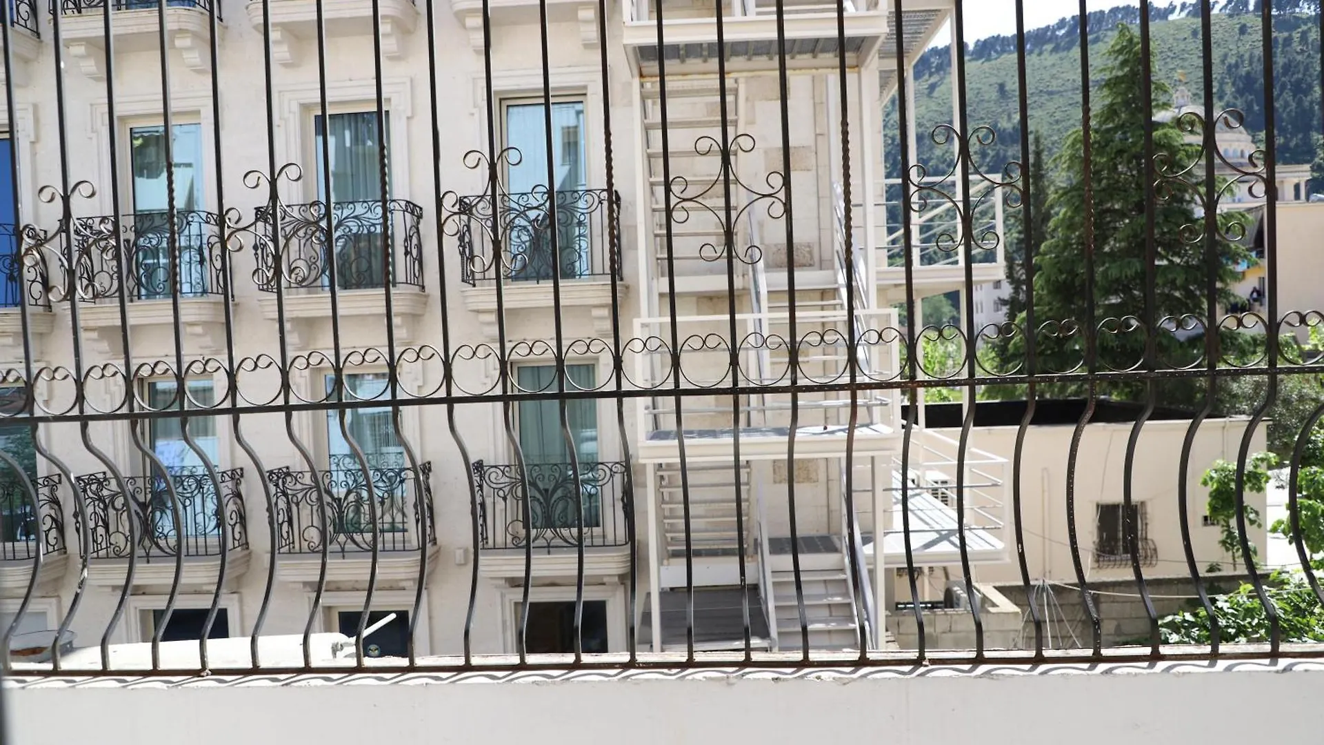 Robert Apartament Center Berat Apartment