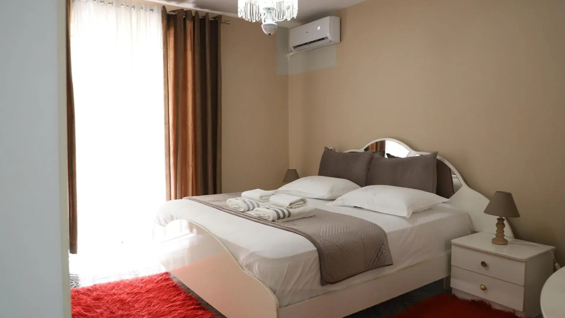 Robert Apartament Center Berat