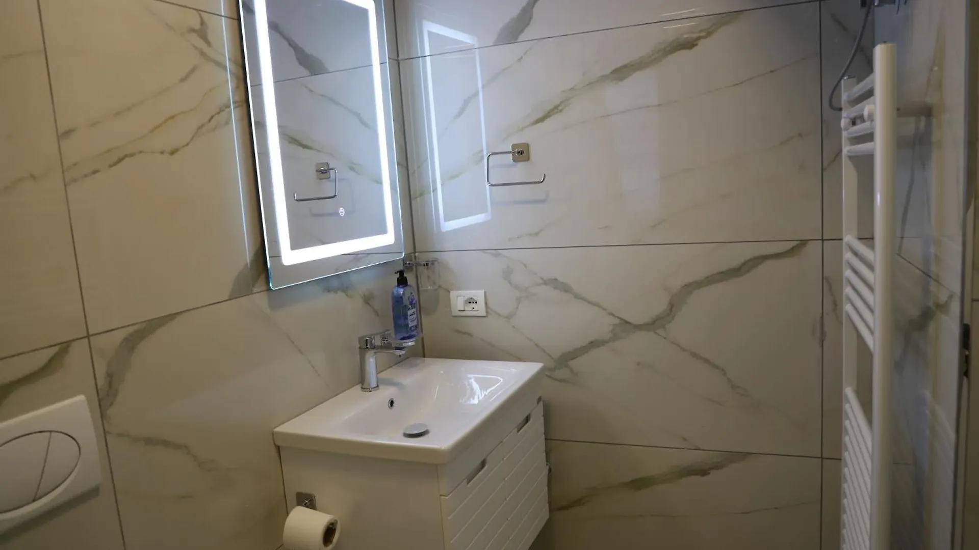 Apartment Robert Apartament Center Berat Albania