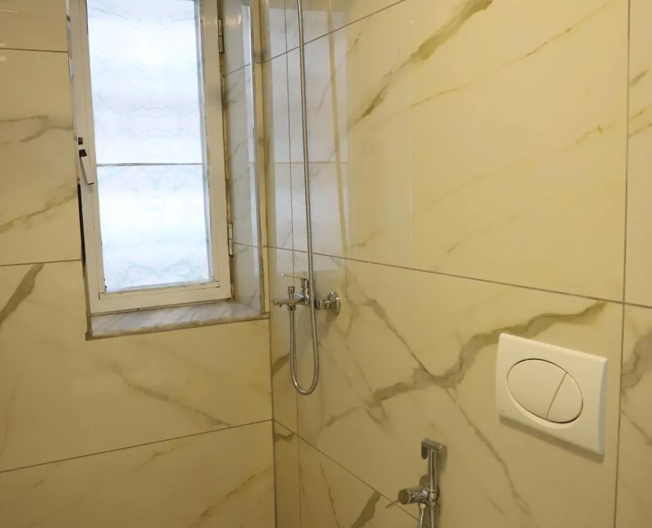 Robert Apartament Center Berat 0*,  Albania